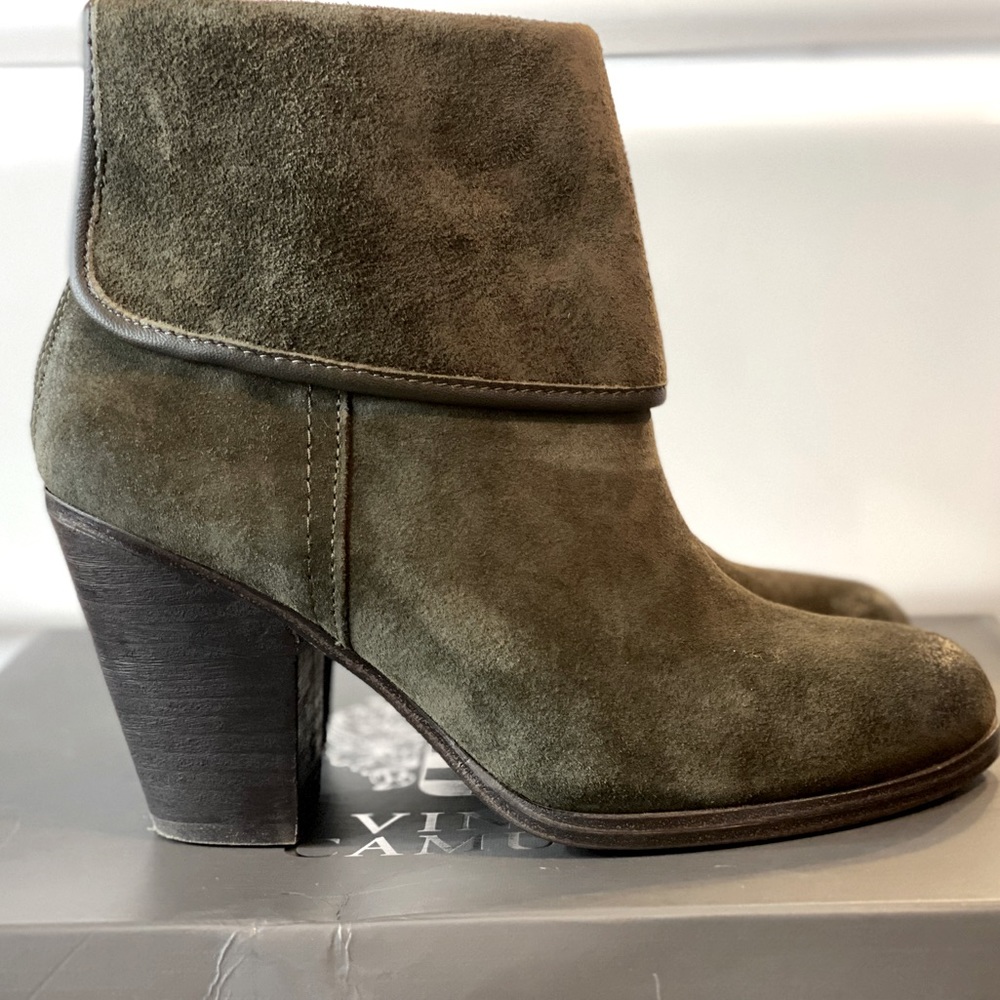 BRAND NEW * Vince Camuto Hamilton Bootie with chunky heel approx 3in